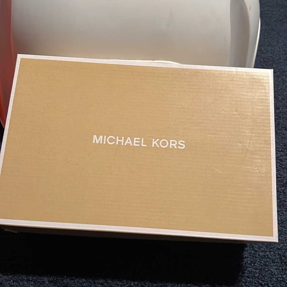 Michael Kors slip on logo sneakers - Picture 10 of 11